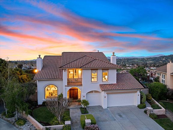 3rd image of 1136 Eagle Cliff Ct