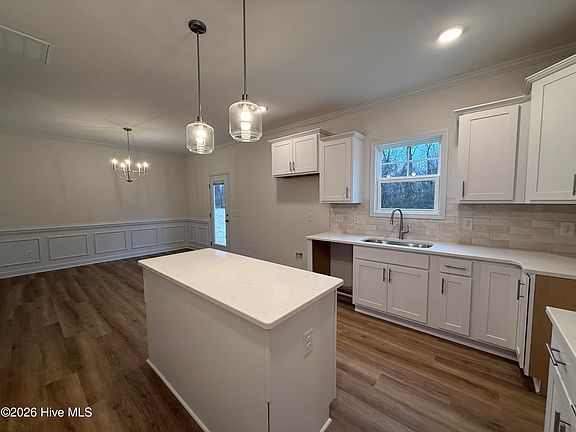 3rd image of 203 Yardley Drive