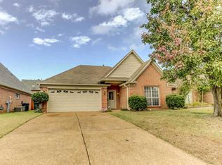6410 Persimmon View Dr, Bartlett, TN 38135
