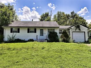 308 Crawford Rd, Saint Louis, MO 63137