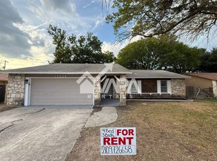12829 Independence Ave, San Antonio, TX 78233