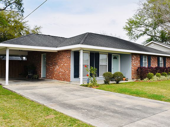 2nd image of 1138 W Camellia Dr