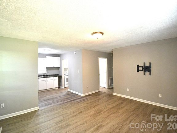 3rd image of 104 S Gregory St