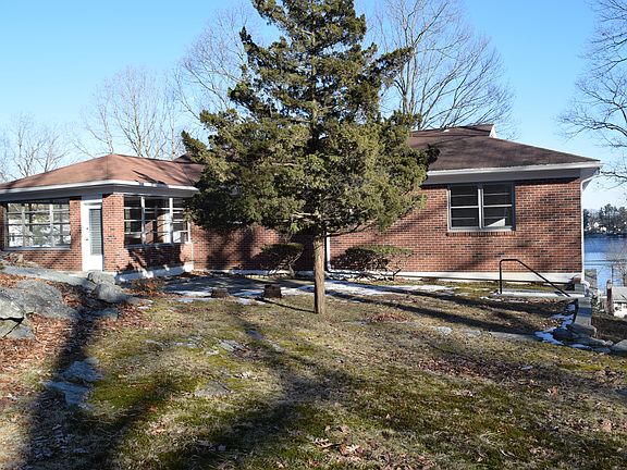 2nd image of 385 Frenchtown Rd