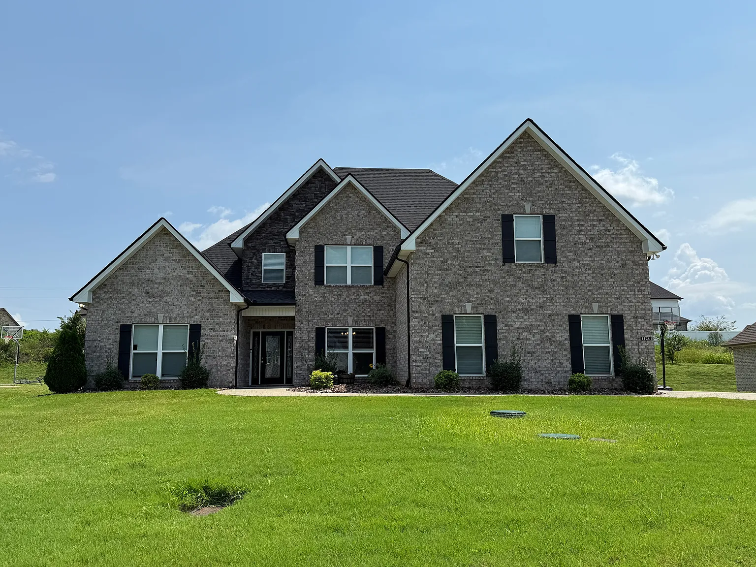 4 bed, 3.5 bath, 2962 sqft, $3,100 — Photo 1