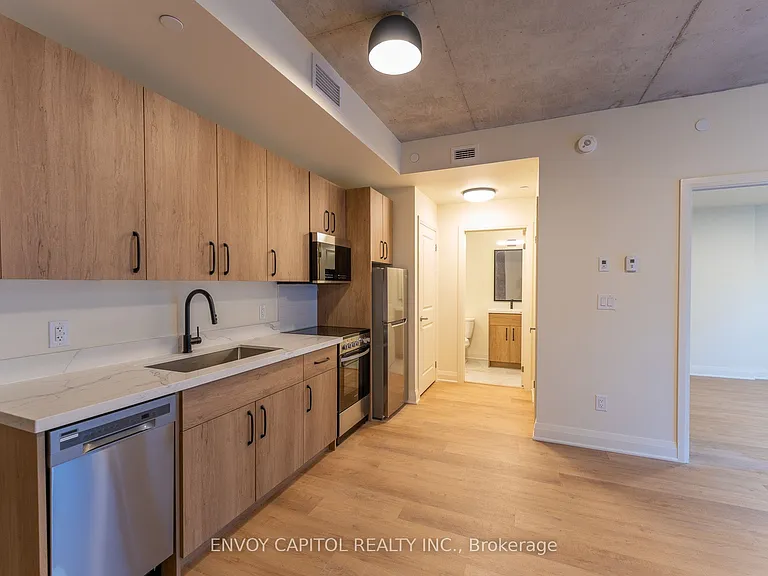 11 Robert St #204 — Photo 3