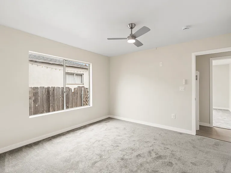 153 Dahlia Ave — Photo 26