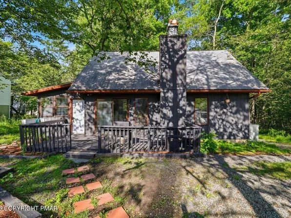 9205 Westwood Dr, Tobyhanna, PA 18466