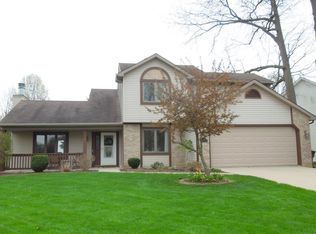 1801 Broken Oak Rd, Fort Wayne, IN 46818