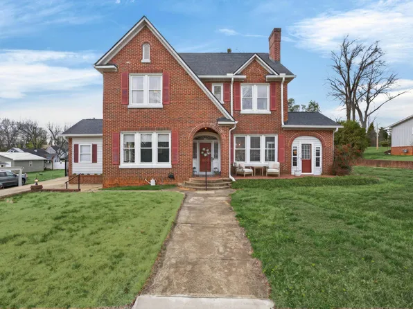 906 College Dr, Gaffney, SC 29340