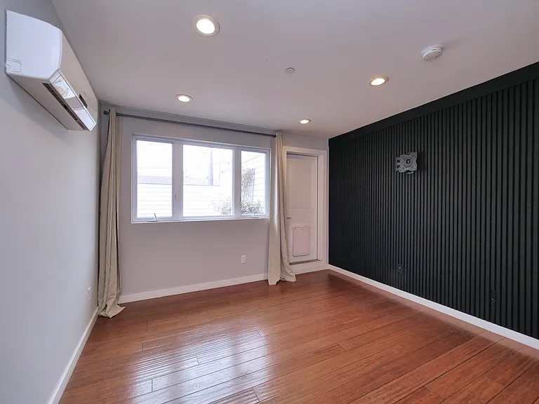 2897 Chapman St #C — Photo 20