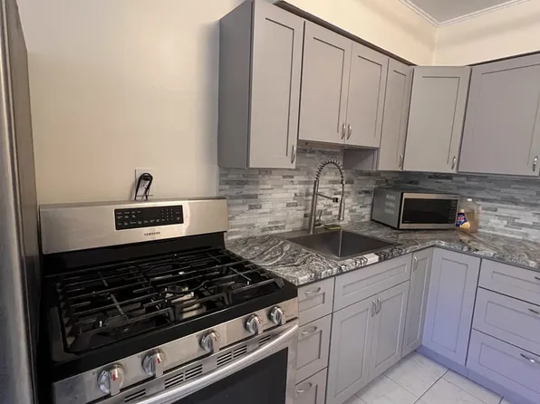 2426 Bragg Street image 2 of 11