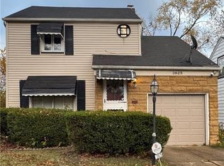 3925 Strandhill Rd, Cleveland, OH 44128