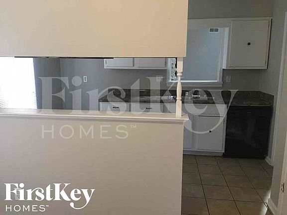 5th image of 4445 Laird Dr