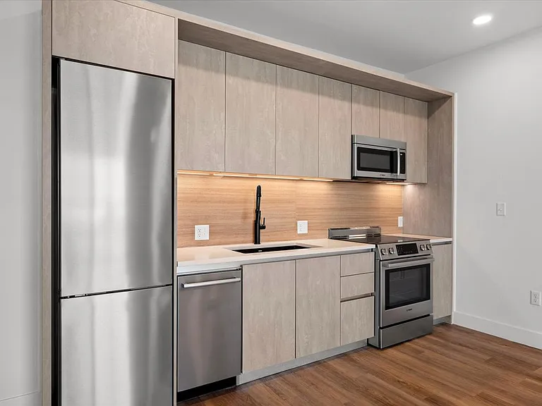 4315 S Congress Ave #423 — Photo 8