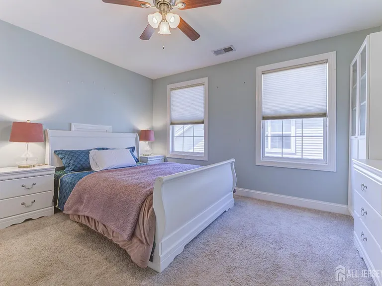 6 Michelangelo Dr S — Photo 30