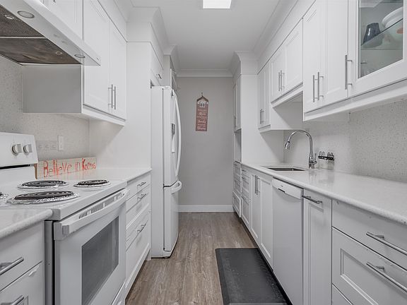 5th image of 11881 88th Ave #307