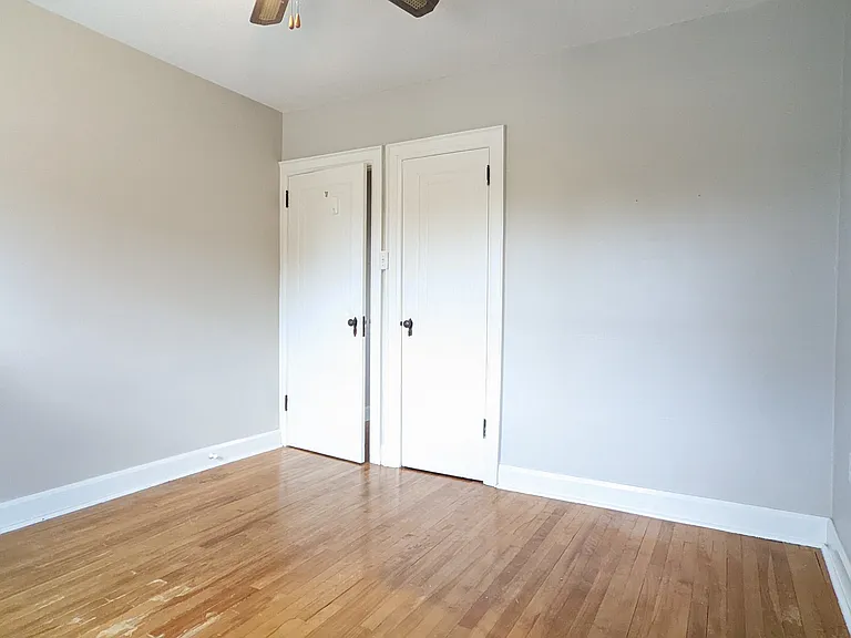 18 Spruce St #1/2 — Photo 11