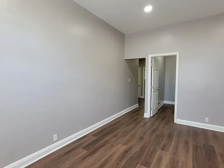2905 Hillen Rd — Photo 5