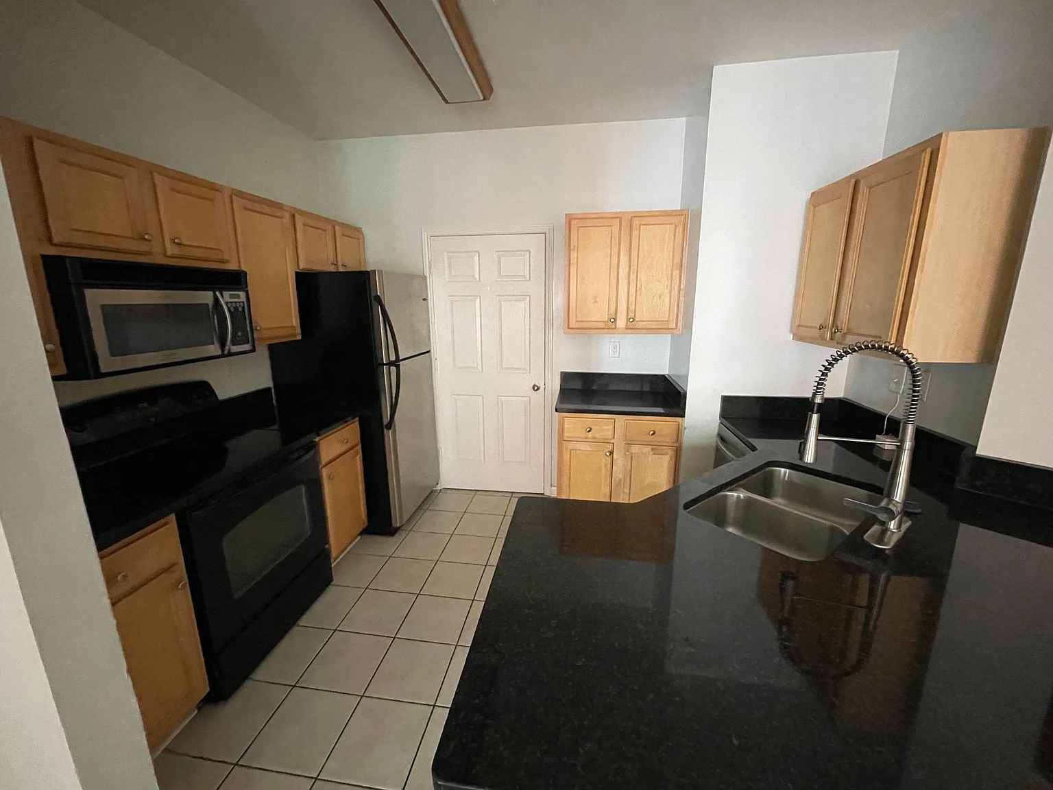 5641 Roswell Rd — Photo 2