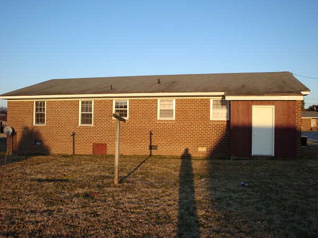 2nd image of 108 Elaine Ct