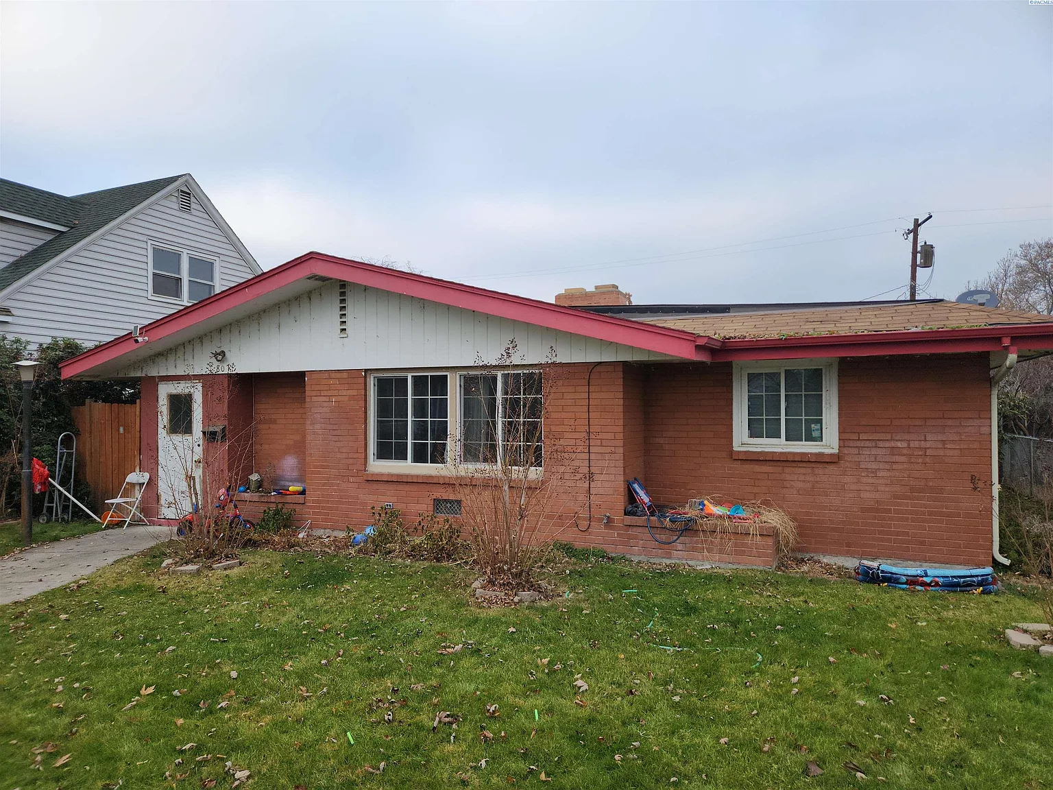 807 W Park St photo 1