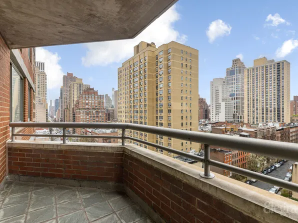 401 East 84th Street 10D image 3 of 8