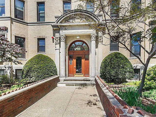 65 Park Dr #1 — Photo 17