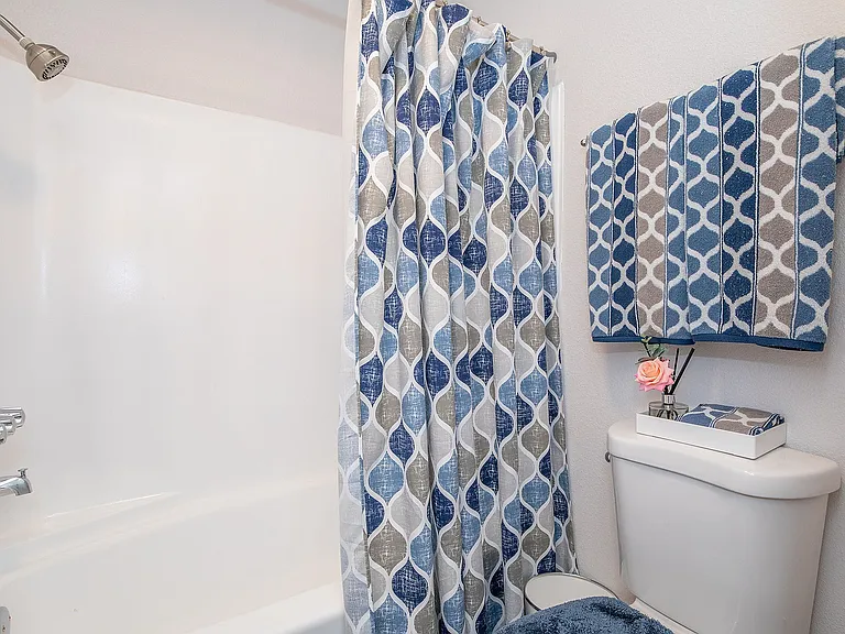 Agave Ridge Apartments — Photo 12