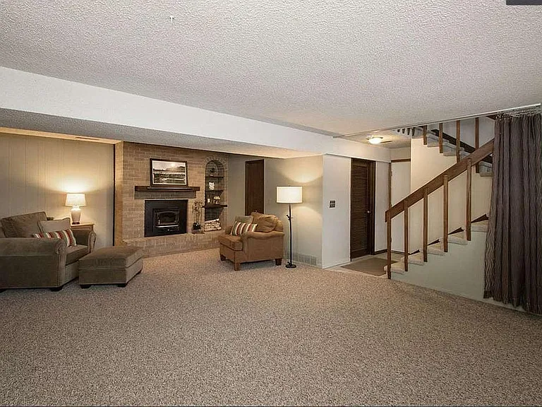 21 Highland Dr — Photo 15