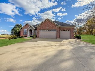 17807 Saint Andrews Dr, Marengo, IL 60152
