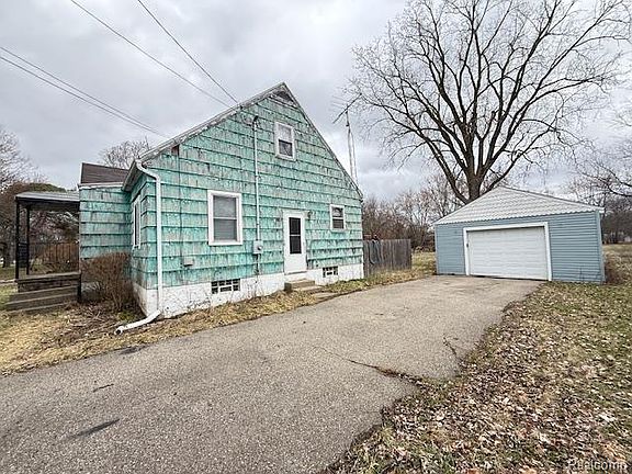 2nd image of 2251 Howe Rd