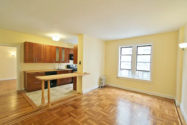 Rented by Julianna Realty Corp | media 28