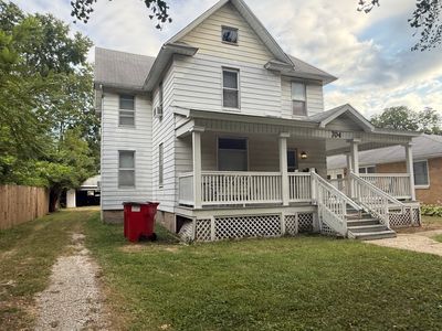 704 W White St, Champaign, IL, 61820