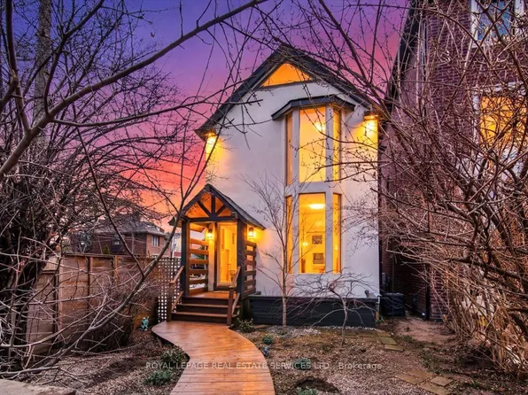 239 Heath St E, Toronto, ON M4T 1T1