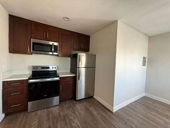 3rd image of 4375 51st St