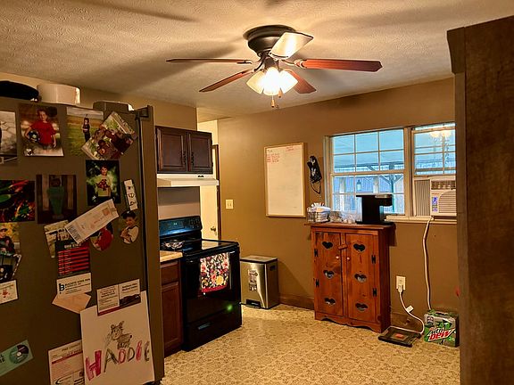 4th image of 205 Saint Anns Ln