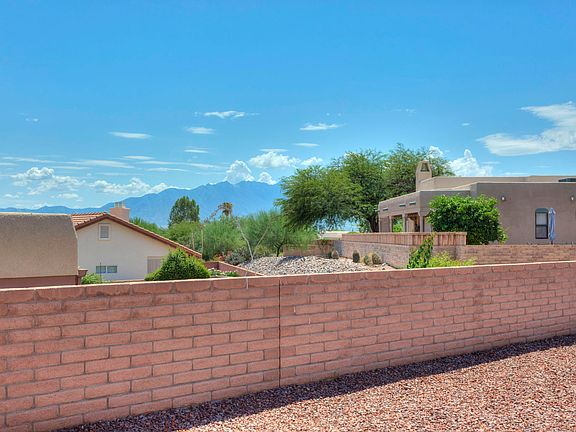 4th image of 1043 W Placita Agradable