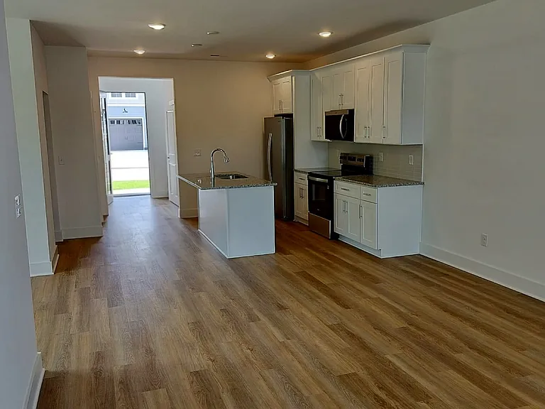 3615 Simba Ln — Photo 3