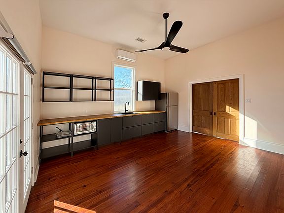 kitchen / living room