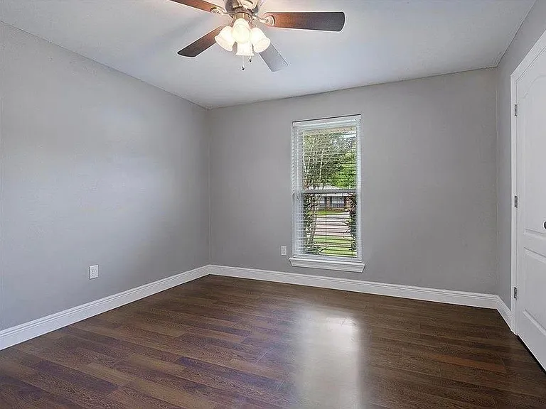 5150 Parkin Ave — Photo 6