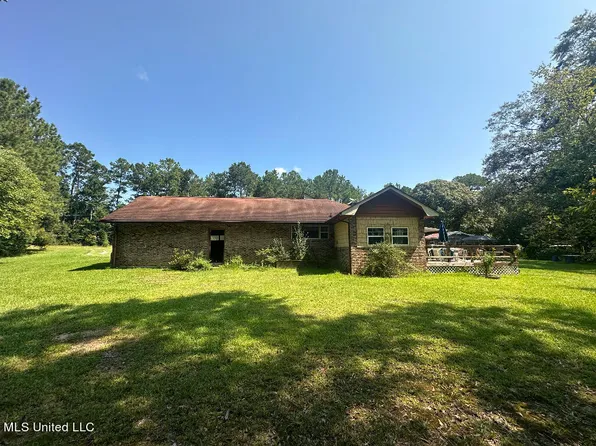 20362 Hill Top Rd, Saucier, MS 39574