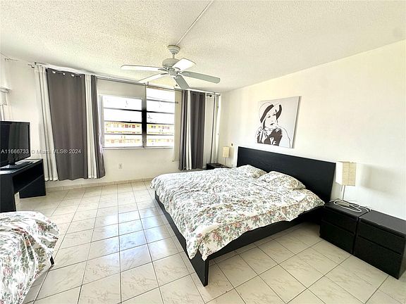 5th image of 1770 NE 191st St #77