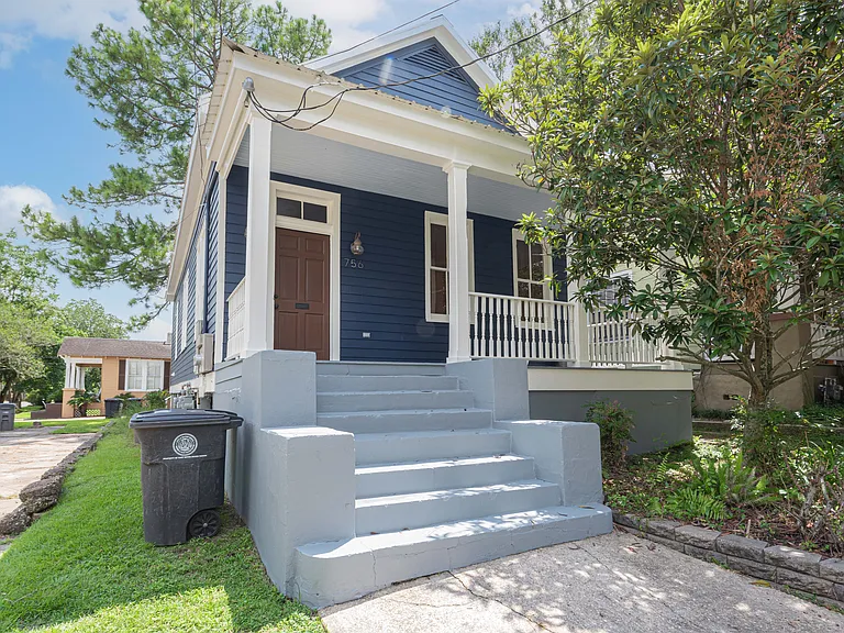 756 Europe St — Photo 2
