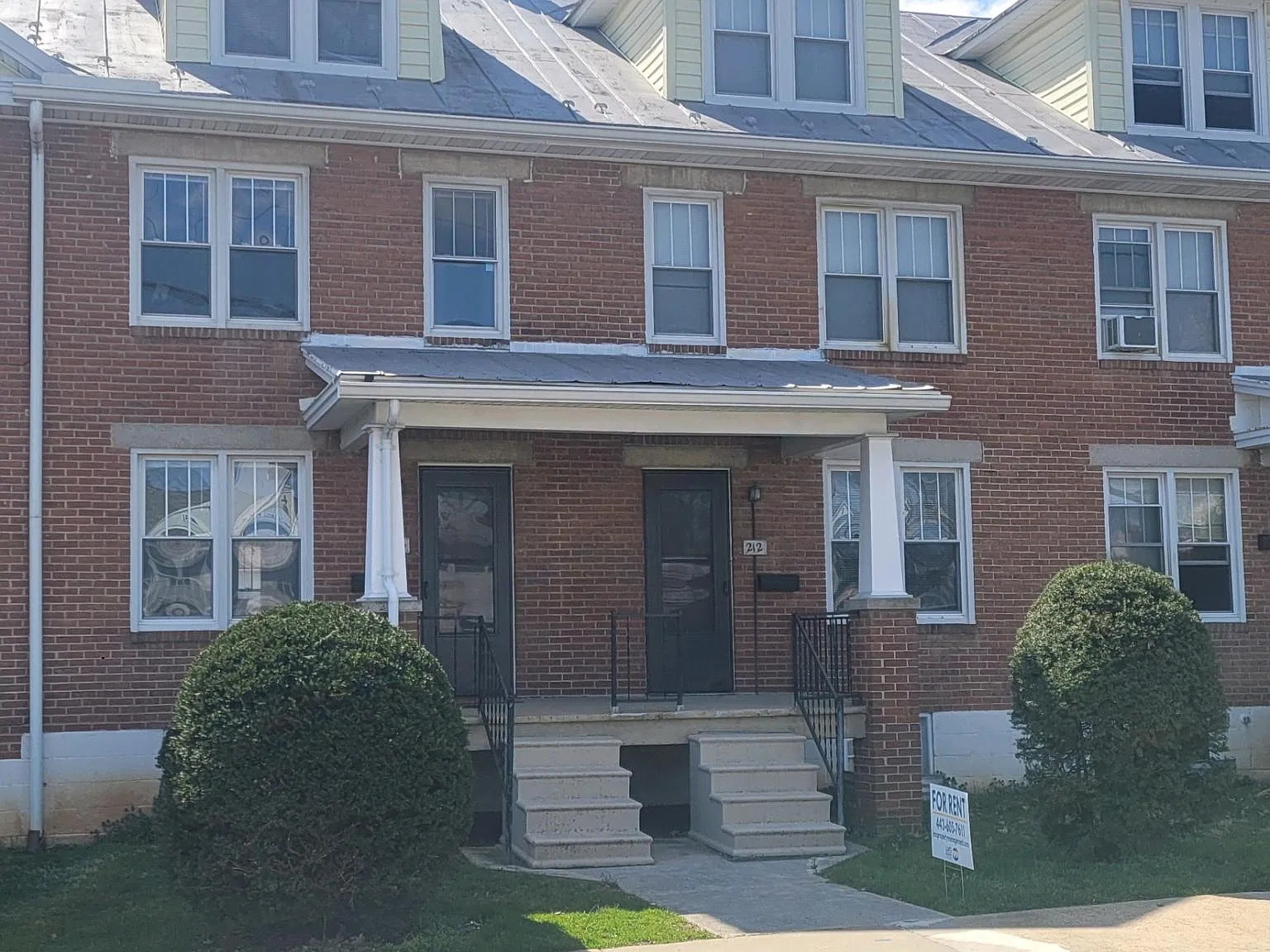 2 bed, 1420 sqft, $1,575 — Photo 1