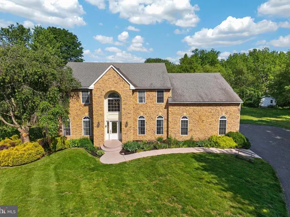 114 Memory Ln, Telford, PA 18969