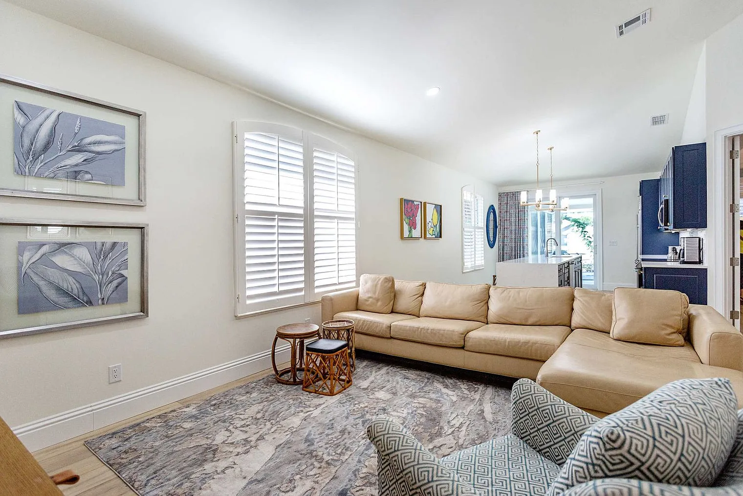3 bed, 3.0 bath, 2195 sqft, $3,724 — Photo 1