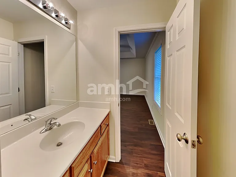 720 Haynes Dr — Photo 11