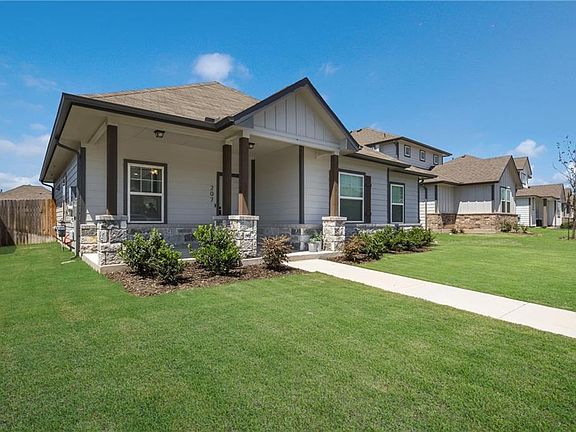 2nd image of 207 Oldbridge Dr