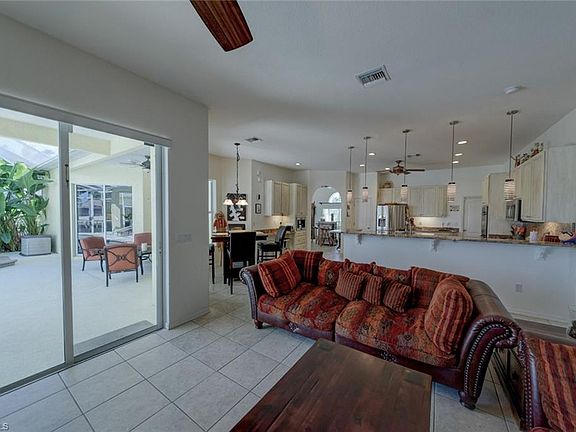 4th image of 2623 SW 39th St